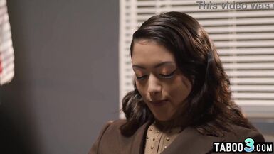 Busty Ebony MILF August Skye & Husband Face Off with Latina Counselor Chad Alva