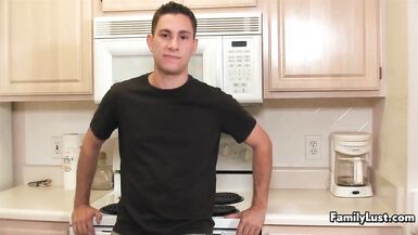 Desiree Dalton gets her mature pussy drilled by young stud for good - 4 image