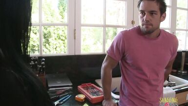 Sophia Lomeli's shaved pussy gets drilled by a plumber while watching him work in the kitchen - 2 image