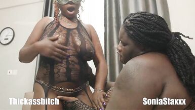 Sonia Staxxx finally uses her stepdaughter's vibrator to get her big black tits off