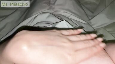 Première masturbation de Sonya Kalfa : expérience voyeur POV avec belle-mère à gros seins