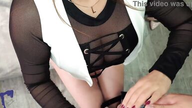 Le corps pulpeux et les seins parfaits d’AlinaVelvet reçoivent le massage et l’éjac de sa belle-sœur latina MILF chaude - 6 image