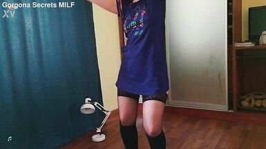 KettMun's MILF friend, Mitridatmun, is a stunning blonde with a massive butt