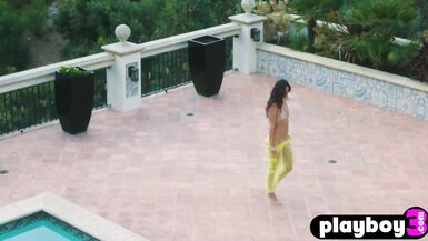 Brett Barletta flaunts her stunning body in the pool while teasing with her big booty