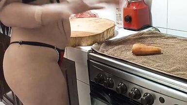 Watch La Ross pleasure herself in the kitchen while cooking dinner - 6 image