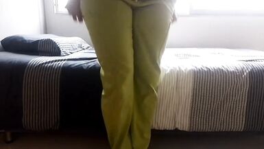 Watch this chubby Latina MILF pleasure herself with her big ass until she has a rich and delicious squirt