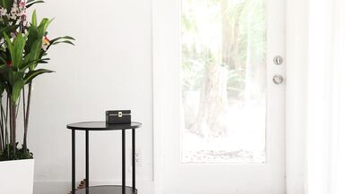 Jax Slayher & Kendra Heart engage in a steamy squirt session!