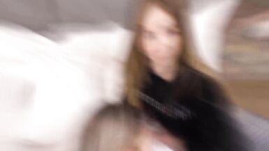Valentina Sierra and Lola Danger açık havada ormanda seks ve aldatmak için genç damızlık kullanıyor - 15 image