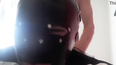 Laura en talons and The Throater dans une compilation MILF hard : levrette et bondage sauvage - 4 image