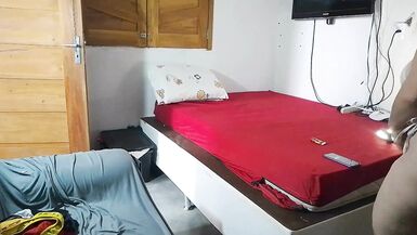 Sarışın MILF Vivi Guedez, Dick Hotun fotoğraf çekiminde doğal göğüslere ve sıcak bir bronzluğa kavuşuyor