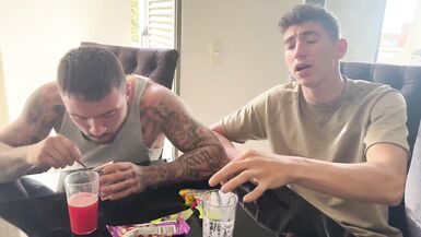 Brady, Yenifer, Papi & Raul's dirty games with Colombian MILF - A double domination orgy!