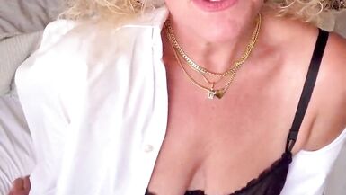 Bettie Bloem treibt es wild mit dem harten Schwanz ihres Stiefsohns und bettelt danach um mehr - 12 image