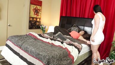 Sara Jay & Virgo Peridot tongue kiss while stroking Ralph Long's huge rod in POV