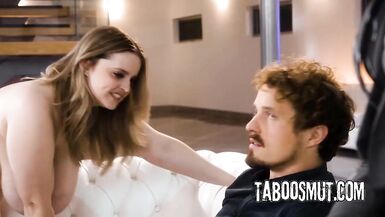 Codi Vore & Little Puck take turns riding in a wild foursome frenzy