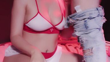 Alexa Moore & Al Lya Kinn go wild with sloppy deepthroat action