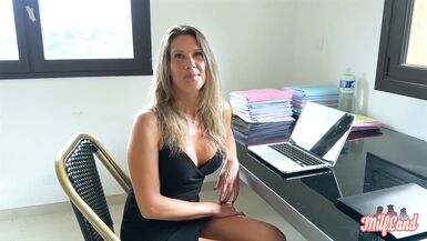 Regarde Milena, la MILF blonde à gros seins, en lingerie sexy, se faire démonter les gros seins par Hiro Maeti