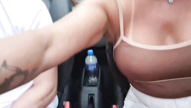 ビアンカ・ナルディがプロ並みの車で俺を抱きまくる - 2 image