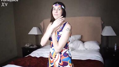 Anna Cummings, the horny MILF, gets kinky with her stepson