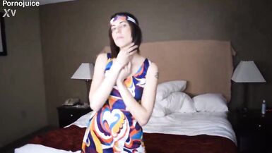 Anna Cummings, the horny MILF, gets kinky with her stepson