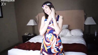 Anna Cummings, the horny MILF, gets kinky with her stepson