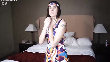 Anna Cummings, the horny MILF, gets kinky with her stepson