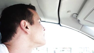 Talon Valenti et Kat Krown s’éclatent avec du sexe hard et des orgasmes bruyants