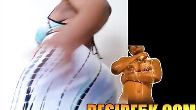 Guarda Desire5000 che twerka con il suo enorme culo ebony su un BBC in un sextape bollente.