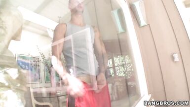 Veronica Avluv and Chris Strokes get frisky in the sun with a hot MILF