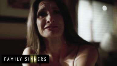 Stepmom Silvia Saige gets her tight pussy pounded by Seth Gamble as she gets the urge to suck his big cock