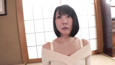 Arisa Hanyu and Hamar, two gorgeous Japanese MILFs, share a steamy threesome - 2 image