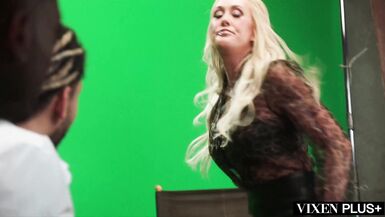 Watch Hollywood Cash & Derek Savage give Brandi Love a BBC-fueled spit roast - 7 image