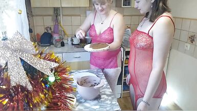 Konstanzia and I make breakfast naked with our busty MILF friend - hot kissing, amateur action! - 12 image