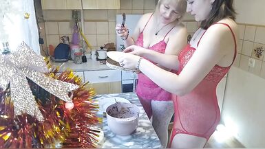 Konstanzia and I make breakfast naked with our busty MILF friend - hot kissing, amateur action! - 13 image
