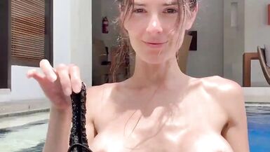 Charlotte Star stripsikini & strips, then doles out cum in pool