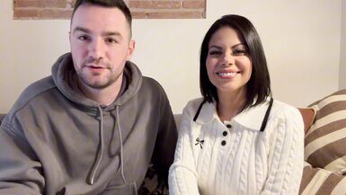 Mate les coulisses de la MILF latina à gros seins Kesha Ortega et Andres Acosta en pleine action - 1 image