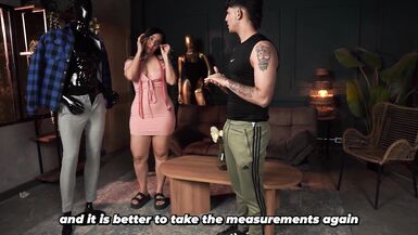 Le jeu de rôle chaud de Big Jackson and Sarah Black finit en grosse session de mesures de queue