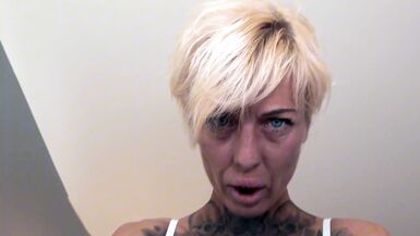 Watch Vicky Hundt and Long John bang in a steamy hotel room