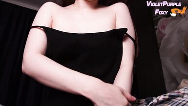 FoxyPusssy's nipples get a workout in hot solo play