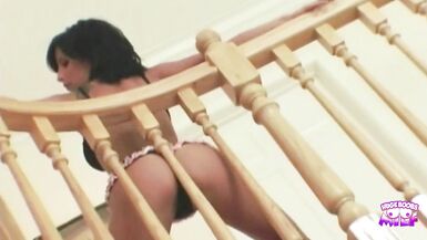 Lezley Zen et Ben English en talons hauts et lingerie s’éclatent dans un sexcapade torride au manoir