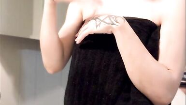 Naughty Scarlett Foxx gets a rubdown after a steamy shower