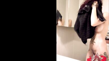 Naughty Scarlett Foxx gets a rubdown after a steamy shower