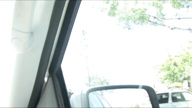 Alisandra Monroe gives a steamy handjob & blowjob to her man's man