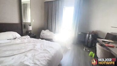 Leya Falcon se fait gober profond par Rome Major dans une aventure hardcore dans la chambre !