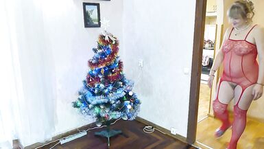 Old and young lesbians kiss and fuck in stockings, panties & lingerie