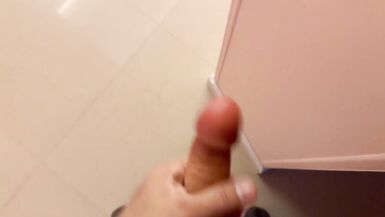 Stepmom Dweybigass destroys toy with her lap while watching Xvideos video