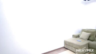 Luiza Ambiel and Frotinha Pornstar: festa voyeur diventa doggystyle hardcore con Agatha Mama