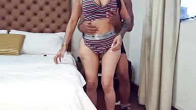 MILF 30 reizt mit ihrem dicken Hintern and bettelt um Doggystyle - 7 image