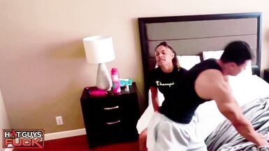 Sienna Harper & Muscle Jock take turns fucking deep in interracial doggystyle