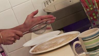 Chloe Delaure, Carly Parker, Amy Anderssen & her friend join in on kitchen fun with a group of guys