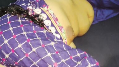 巴基斯坦女孩 Arsal 和 Priya 渴望工作并且喜欢在浴室里弄脏 - 6 image